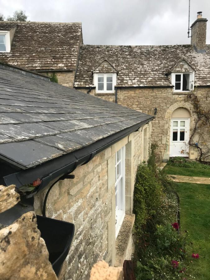 The Old Post Office Studio Apartment In A Beautiful Cotswold Village Cirencester Eksteriør billede