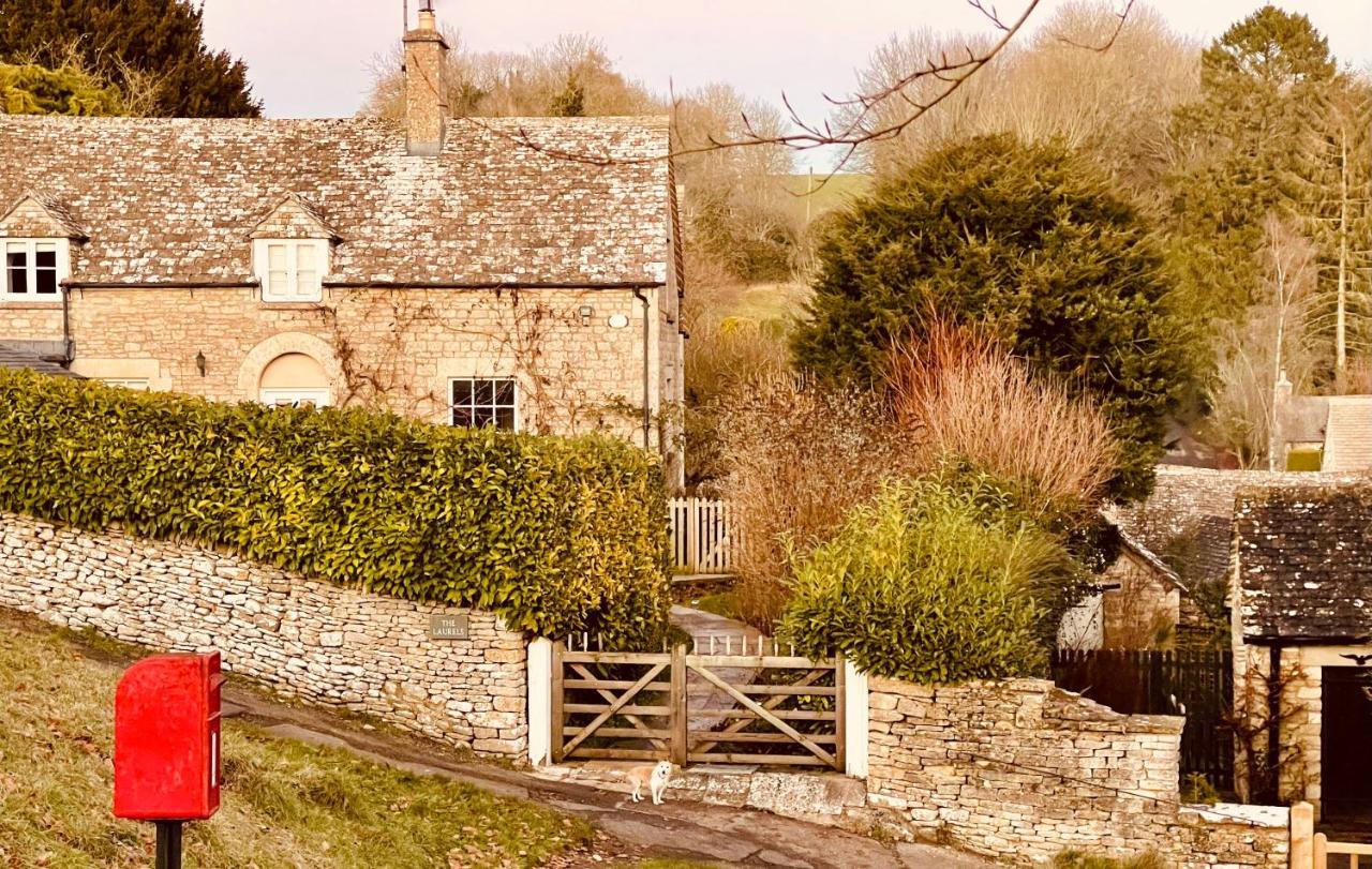 The Old Post Office Studio Apartment In A Beautiful Cotswold Village Cirencester Eksteriør billede