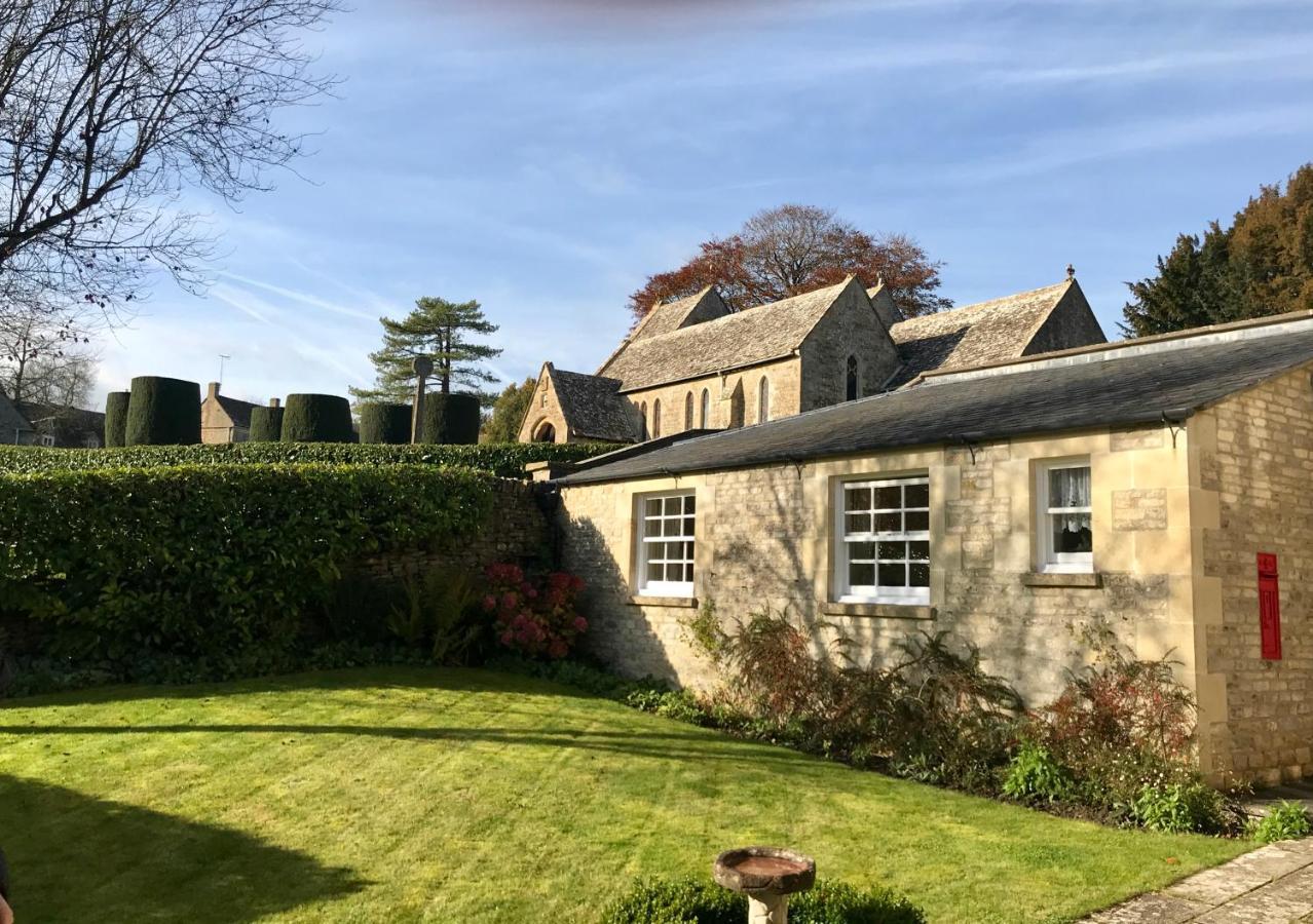 The Old Post Office Studio Apartment In A Beautiful Cotswold Village Cirencester Eksteriør billede
